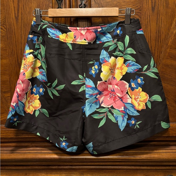 Ralph Lauren tropical print shorts NWT! - Picture 2 of 7